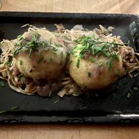 Dumplings filled with smoked tofu, cabbage, red onions at Hollerei in Vienna