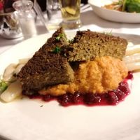 Lentil roast with smashed sweet potatoes at Hollerei in Vienna