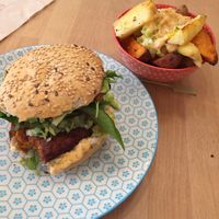 Burger and potato wedges at Greenway in Ghent