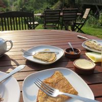 pancakes outside at La Maison du Vert in Ticheville