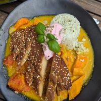 Vegane Ente mit Mangosauce at Hiller in Hannover