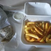 Arabic mit Pommes und veganer Mayo at Lord in Dortmund