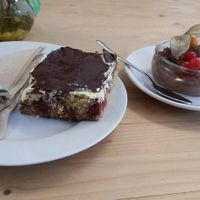 Vegane Donauwelle at CafeBistro Mundial in Hagen
