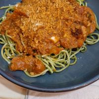 Pasta pesto con boloñesa de tofu at Cornucopia in Dublin