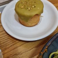 Pastelito de almendra y pistacho at Cornucopia in Dublin