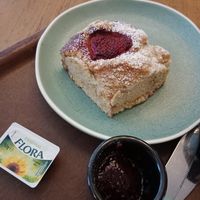 Strawberry scone at Cornucopia in Dublin