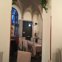 Dining room at Contrada Govinda in Milan