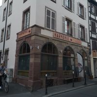 Outside at Harmonie Bowl & Juice in Strasbourg