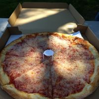 Plain Large Vegan Pie at Di Bella's in Kingston