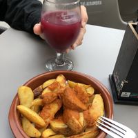 Patatas horno at Jardin Urbano in Valencia