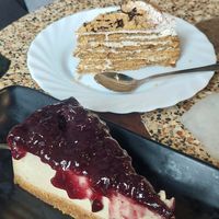 Cheesecake y Tarta de la abuela at Jardin Urbano in Valencia