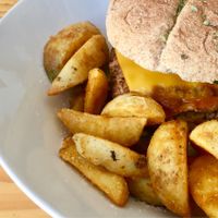 Burger and patatas bravas at Jardin Urbano in Valencia