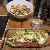 Salad and avocado on toast at Jardin Urbano in Valencia