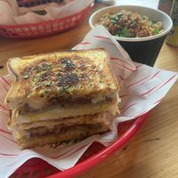 reuben toastie and mac and cheese  at FacePlant Foods in Edinburgh