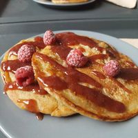 Pancakes vegan molho framboesa at Greenstore4u  in Vila Verde