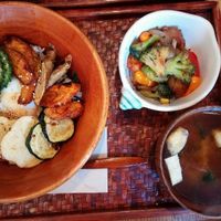 Vege Bowl set at Midorie in Tokyo