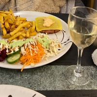 Beyond meat steak with cheese and fries at Délices Veggies in Metz