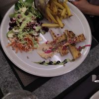 tofu à la japonaise with fries and salad at Délices Veggies in Metz