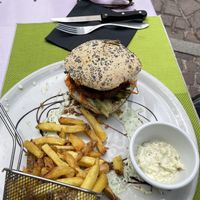 Beyond meat burger with fries and vegan mayonaise 🍽  at Délices Veggies in Metz
