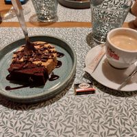 Nachtisch Erdnuss Schoko Weihnachtskuchen at Délices Veggies in Metz