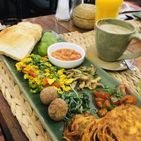 Vegan fry up + sliced avo (top up), mango smoothie & soy latte at New Leaf Eatery in Siem Reap
