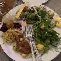 Entré share plate at Il Margutta in Rome