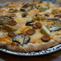 Pizza (w/ vegan mozzarella) at Happiz - Sablons in Paris