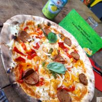 chorizo peppers mozzarella vegan and onions at Happiz - Sablons in Paris