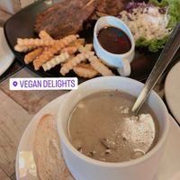 素羊扒，蘑菇湯😋  at Vegan Delights Cafe in Ipoh