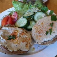 Hummus roll at Bolhoed in Amsterdam