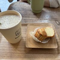 Smoothie and muffin  at Medel Deli  in Tokyo