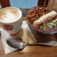 Acai Smoothie Bowl and soy latte at Medel Deli  in Tokyo