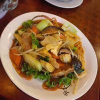 Nouilles frites aux légumes at Bodhi Vegan in Paris
