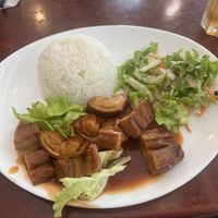 « Canard » (duck/seitan) laqué  at Bodhi Vegan in Paris