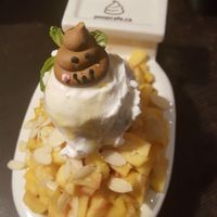 The Peach Vegan Bingpoo at Poop Cafe in Toronto