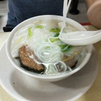 素鱼片米粉汤 at Yi Pin Xiang  in North Singapore