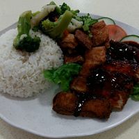 Black Pepper Veg chicken chop rice at Yi Pin Xiang  in North Singapore