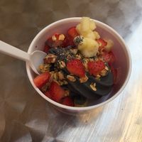 Frozen Yoghurt (Charcoal Chocolate with fruits) at Myiced Baixa in Lisbon