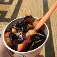 Vegan 🌱 vanilla yogurt with Oreo, strawberries and chocolate sauce  at Myiced Baixa in Lisbon