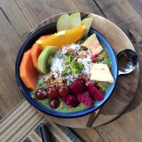 green smoothie bowl at Rustic & Blue in Chiang Mai