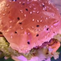 Guacamole-Champignon-Burger NEW at Bidges & Sons Reeperbahn in Hamburg