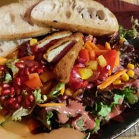 chicken salad at Bidges & Sons Reeperbahn in Hamburg