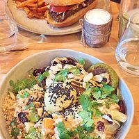 Crispy burger, sweet potatoes fries and bouddha bowl at Oh My Greens in Montpellier