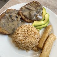 Seitan filets with rice, yuka fries and avocado #Veganuary at Loto Azul Vegetariano in Bogota