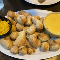 Vegan Pretzel bites but not vegan cheese at Mellow Mushroom in Mesa