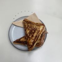 Scrambled tofu, ham, cheese and hollandaise jaffle #Veganuary at Union Kiosk in Melbourne