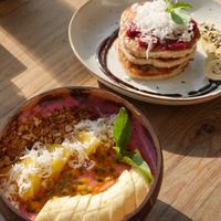 Smoothie bowl and pancakes at The Factory Cafe in Koh Tao
