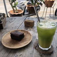 Brownie & Detox Shake at The Factory Cafe in Koh Tao