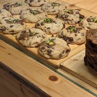 Chocolate and pistachio cookies at Demasie in Barcelona