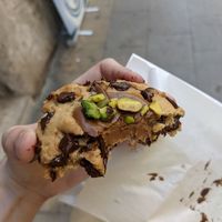 Chocolate and pistachio cookie at Demasie in Barcelona